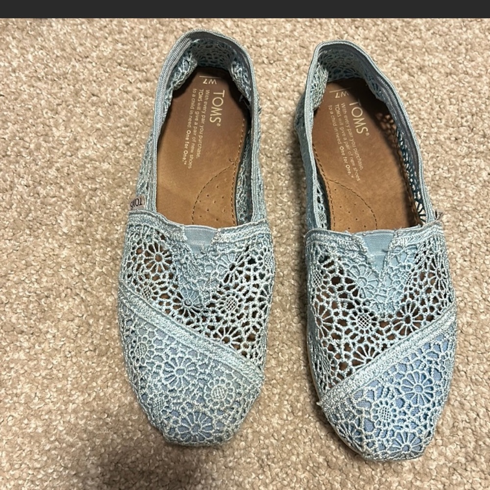 TOMS Women's Blue Crochet Slip-On Shoes